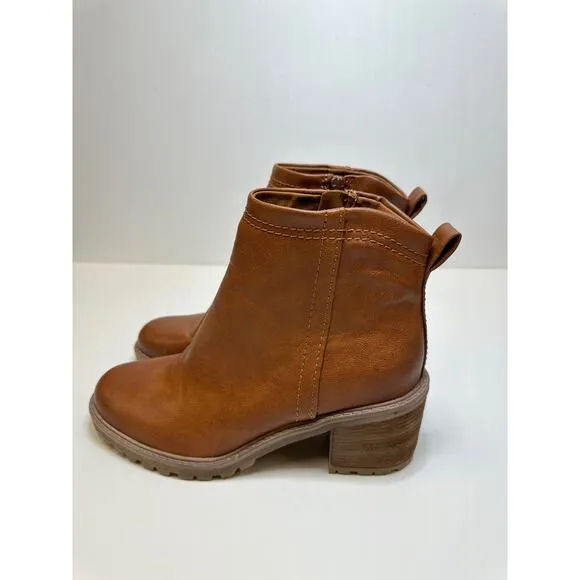 Zodiac Greyson Women's Lug-Sole Ankle Boots Sz 9 in Cognac
