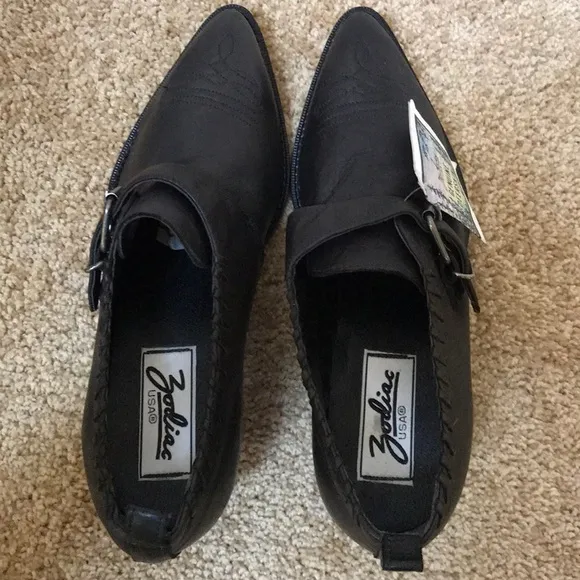 Zodiac SZ 8.5 brown deerskin whip stitch shoes
