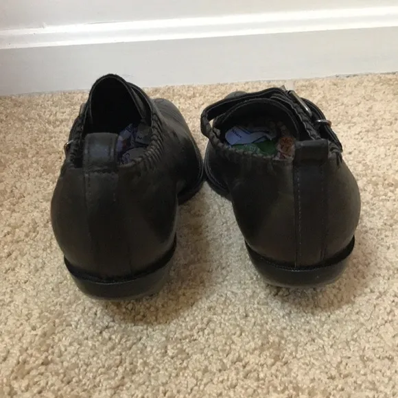 Zodiac SZ 8.5 brown deerskin whip stitch shoes
