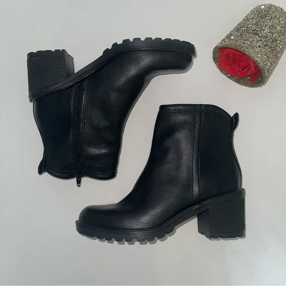 Zodiac Women's Black Greyson Lug-Sole Boots - New In Box- Size 8.5 - Reemoly